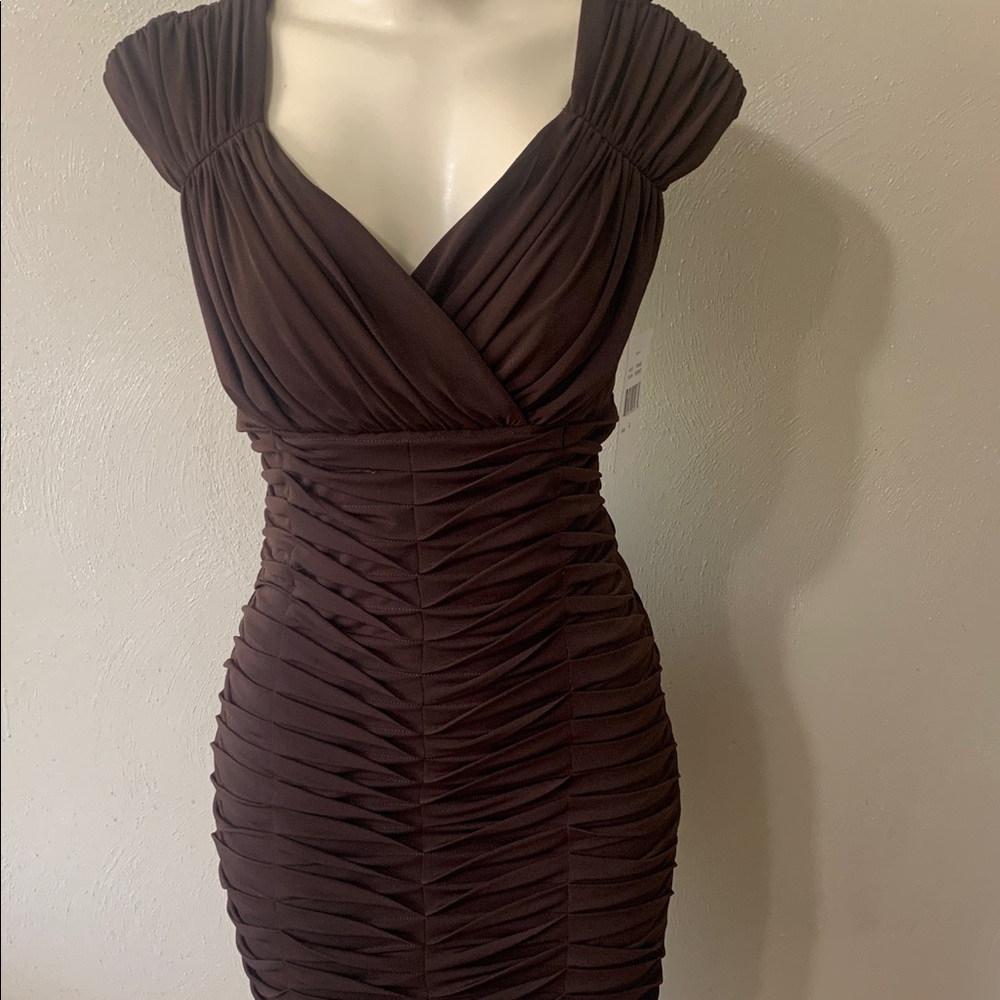JAX size 4 Stunning Cap-Sleeve Ruched Midi Dress in Brown NWT - Picture 2 of 8